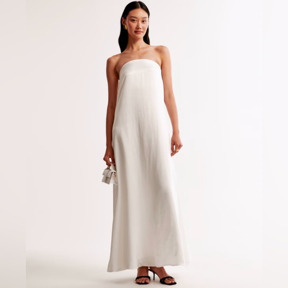 Abercrombie & Fitch Dresses & Skirts - NWT {Abercrombie & Fitch} White Strapless Trapeze Maxi Dress